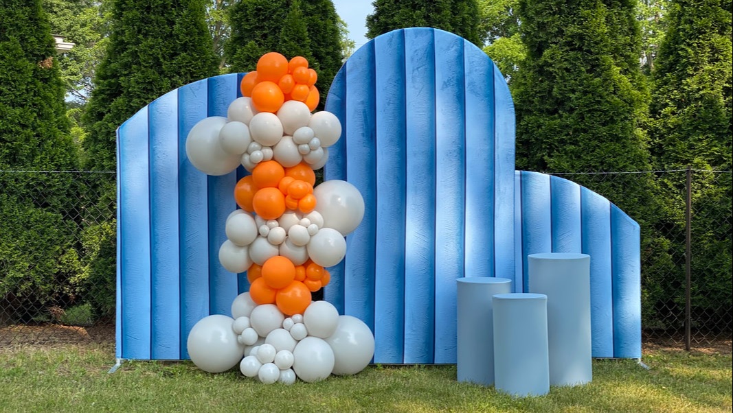 Balloon garland with backdrops & cylinder stands. We service Newmarket, Aurora, Bradford, Barrie & gta!