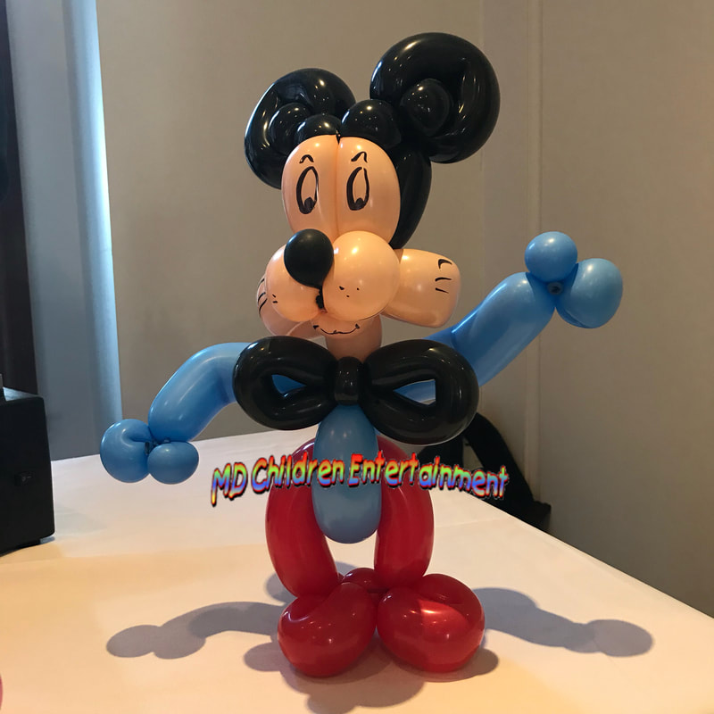 Mickey Mouse twisted balloon animal! Toronto, Newmarket, Barrie, Muskoka and more!